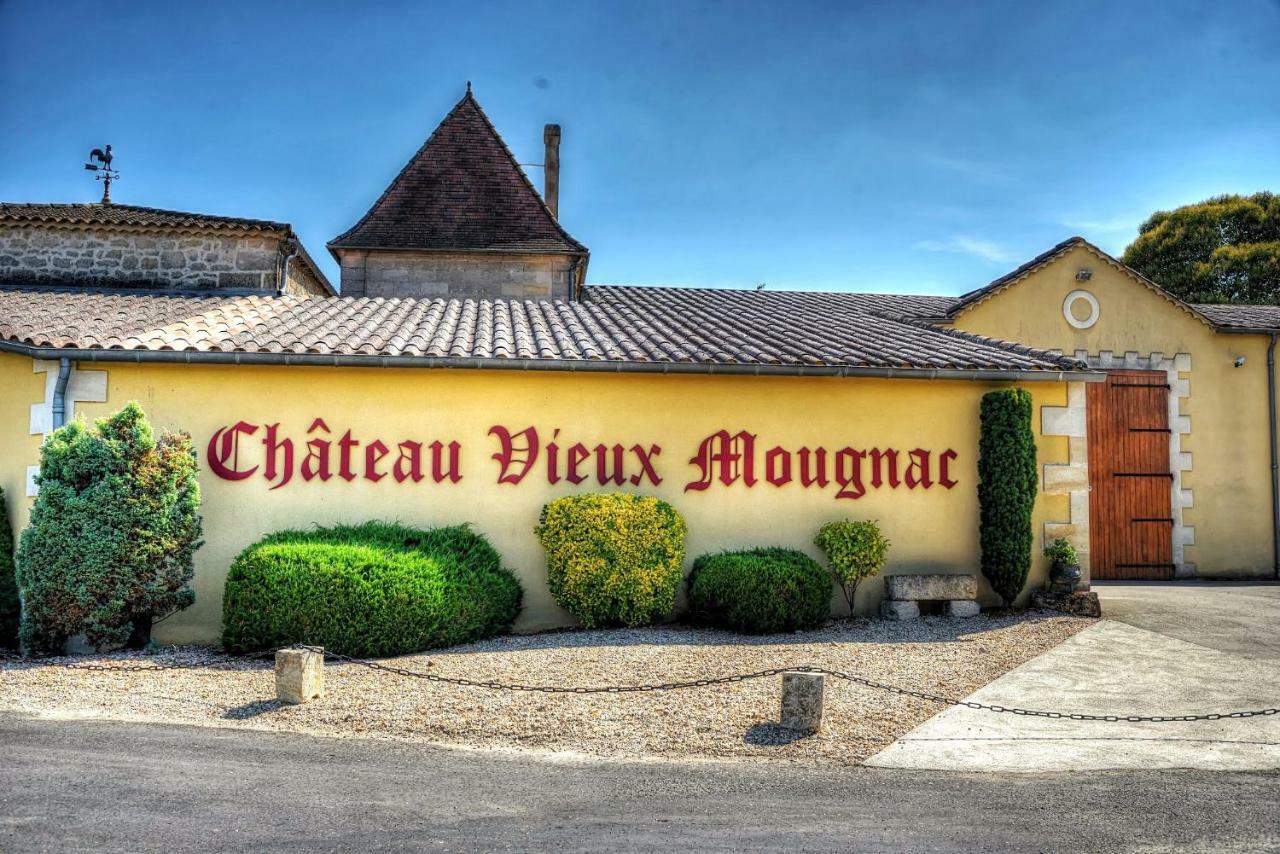 Chateau Vieux Mougnac Petit-Palais-et-Cornemps Exterior photo